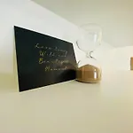 شقة In Centro, Silenzioso Con Balcone *
