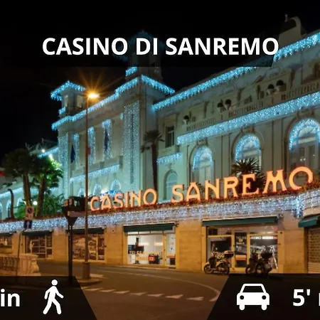 شقة In Centro, Silenzioso Con Balcone *