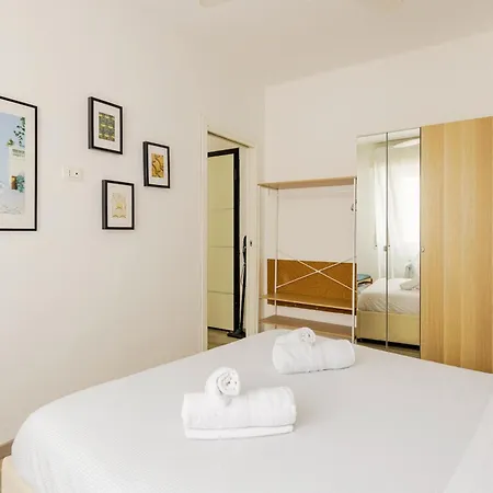 Appartement In Centro, Silenzioso Con Balcone *