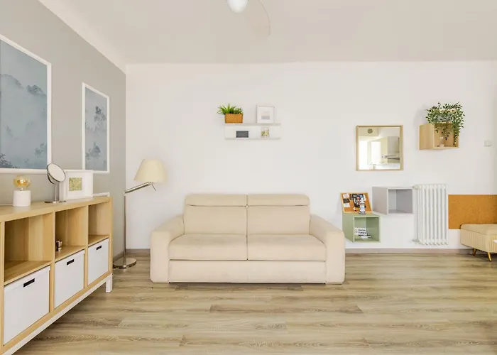 In Centro, Silenzioso Con Balcone Санремо