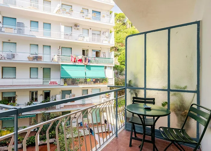 In Centro, Silenzioso Con Balcone *