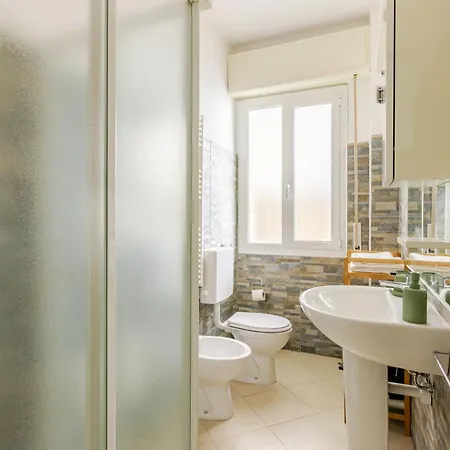 Apartament In Centro, Silenzioso Con Balcone San Remo